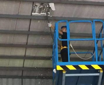 Speed differential anti fall device